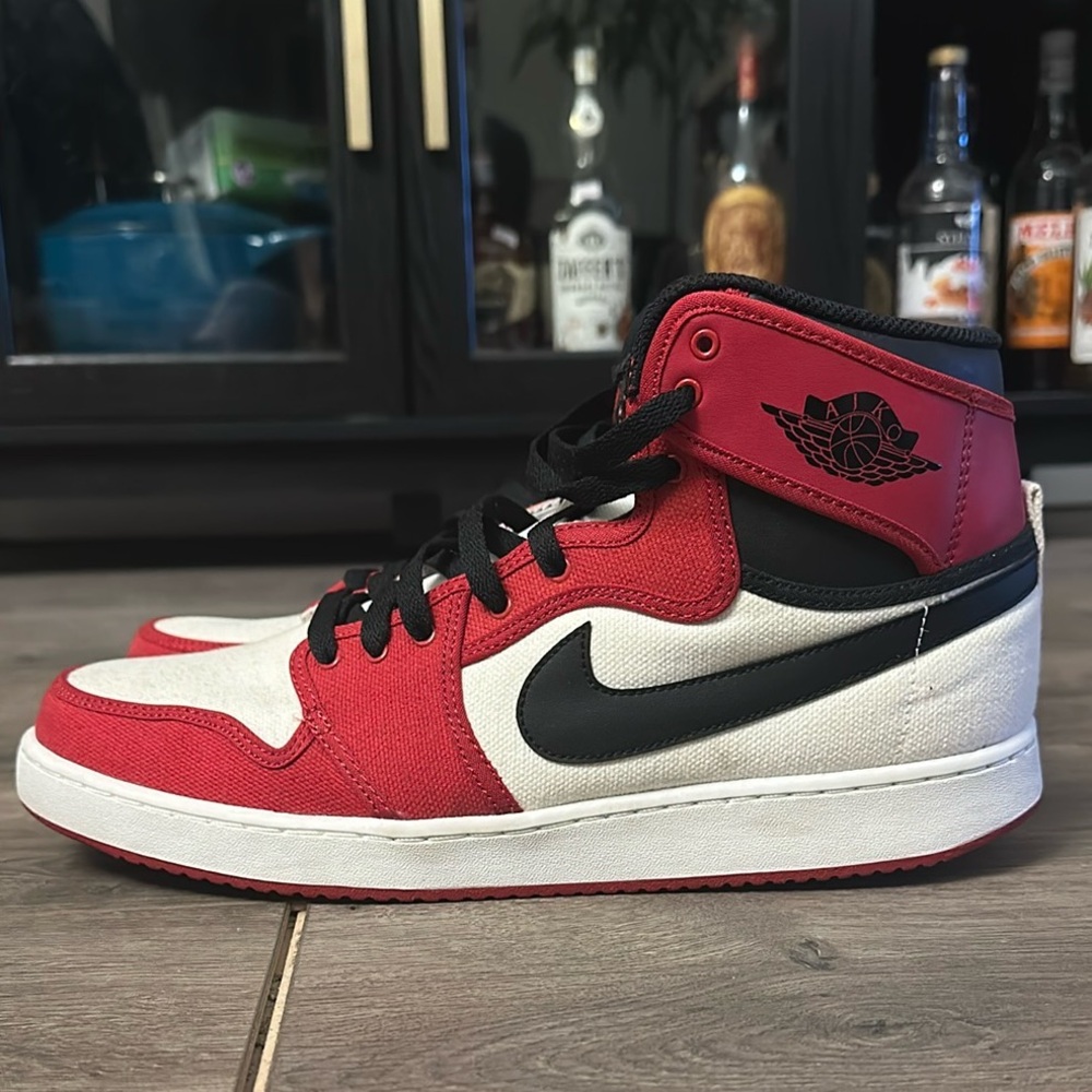 Air Jordan 1 KO Chicago
